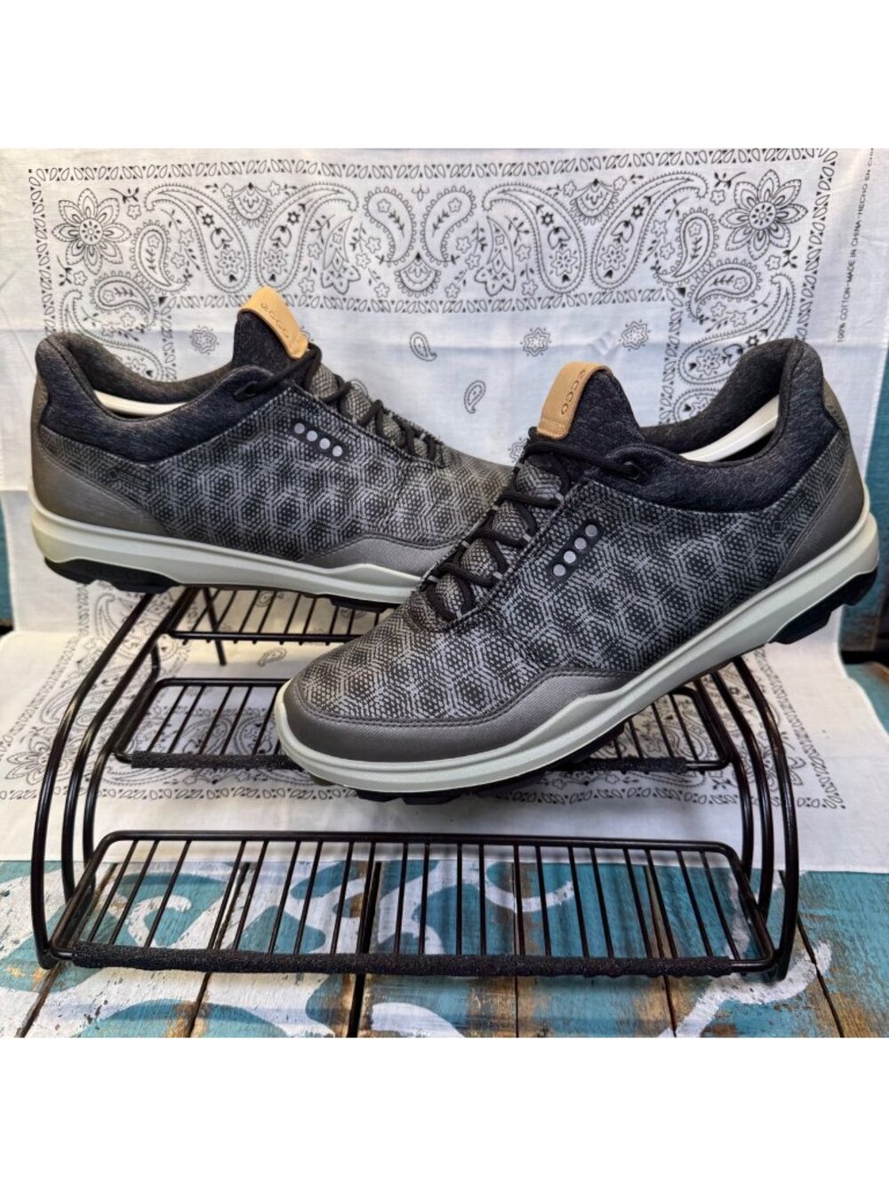 ECCO Biom Hybird 3 Print Spikeless Golf Shoe BLK/SIL Mens Goretex Size 9 Worn 2X